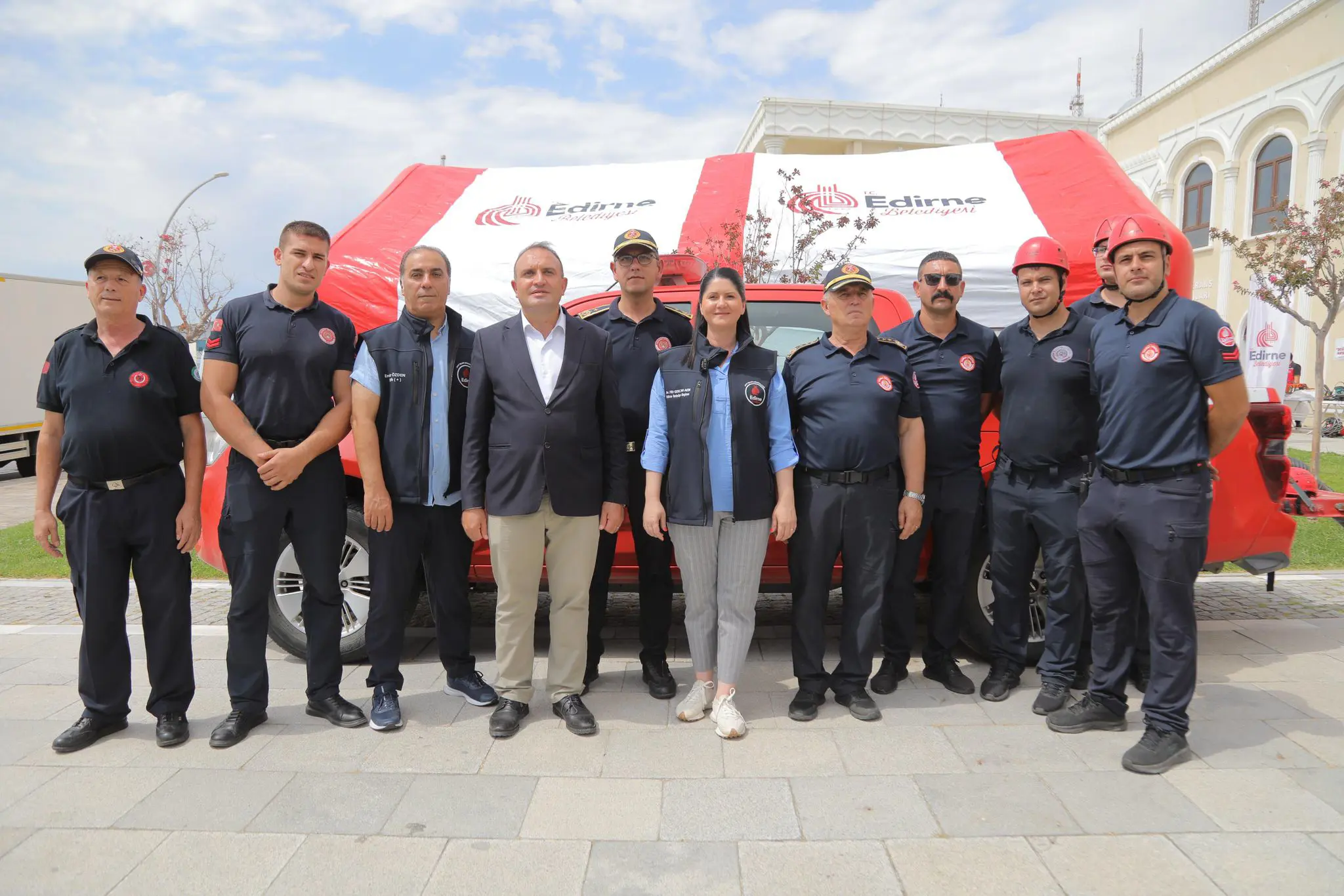 EDİRNE BELEDİYESİ’NDEN 17 AĞUSTOS MARMARA DEPREMİ’NİN 26. YILINDA ANMA PROGRAMI galeri görseli